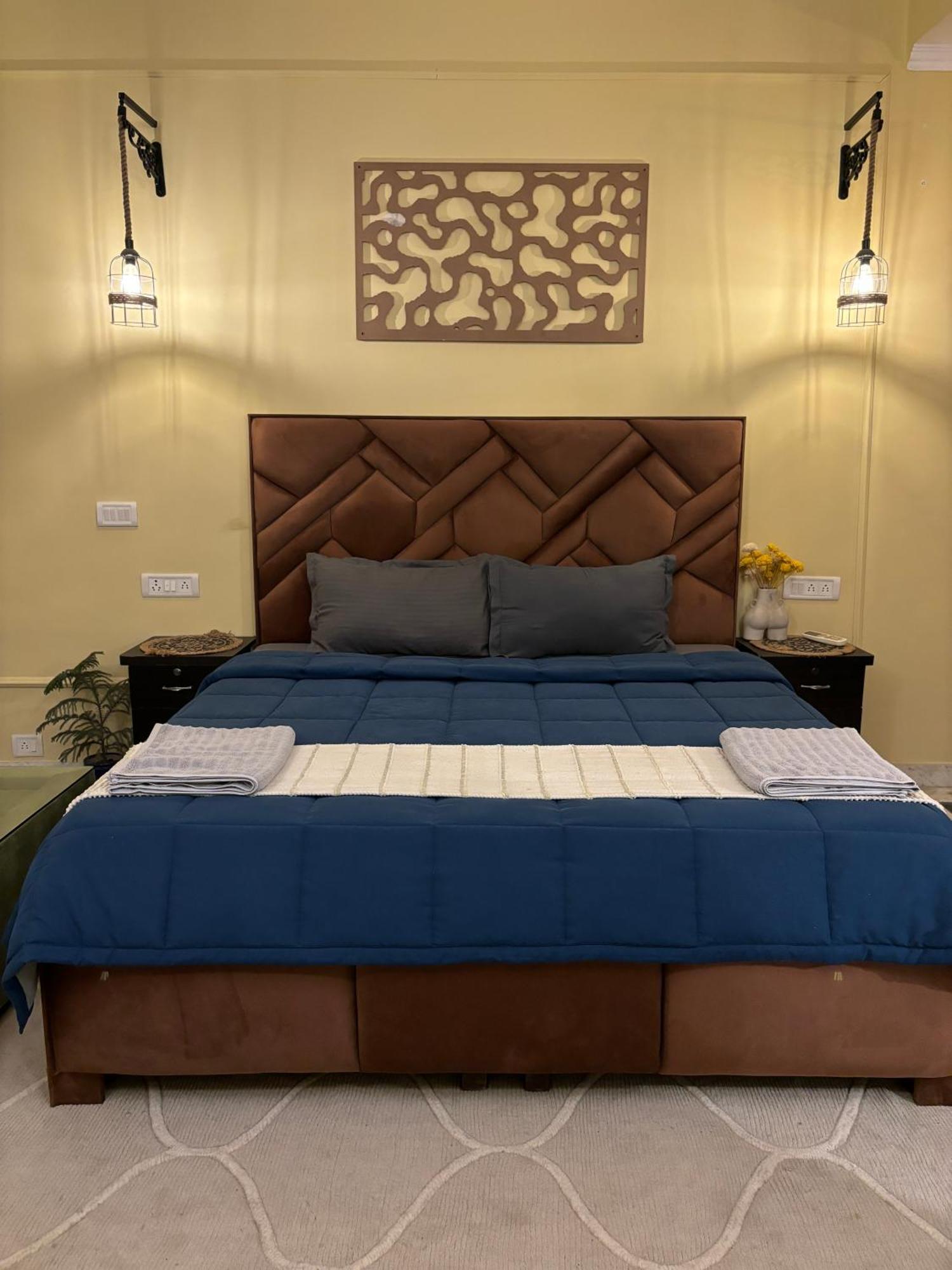 Atharva'S Homestay By Goaround Homes - Nehru Enclave Metro, South Delhi New Delhi Exterior photo